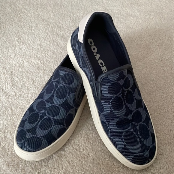Great Coach slip on sneakers only worn a few times. Very comfortable. - Picture 5 of 6